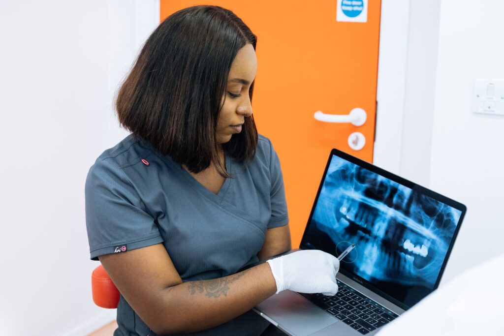 7 Signs You Need to Get Dental X-Rays