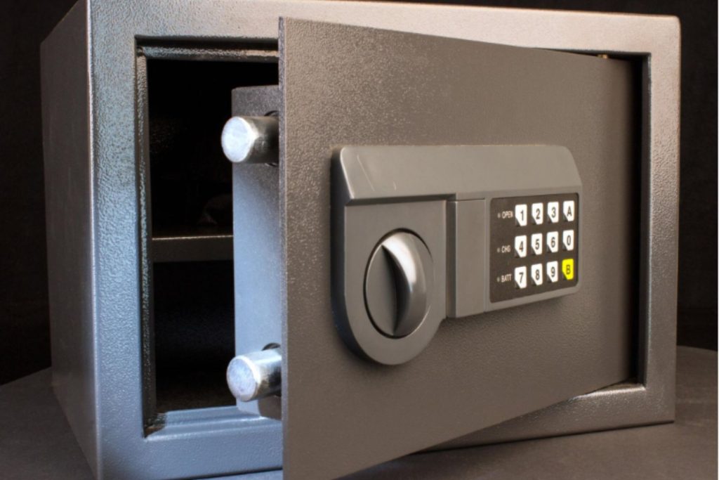 The Benefits of Using a Private Storage Vault for Protecting Your Assets
