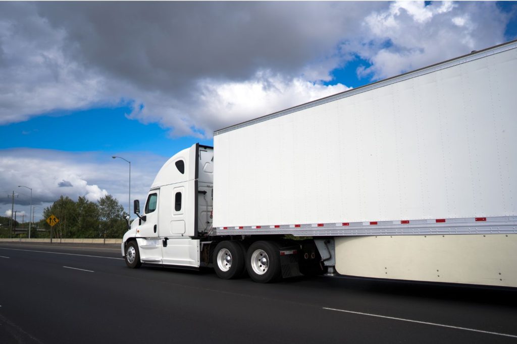 The Benefits of Custom Trailer Manufacturers for Your Transport Needs